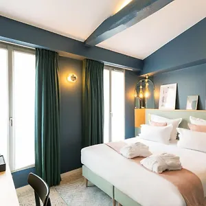 Amoi 4* Paris